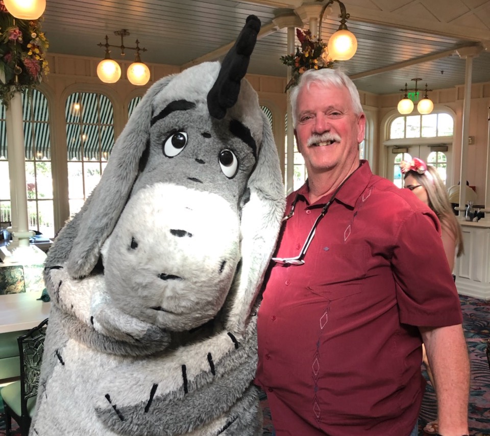 character dining experience at disney