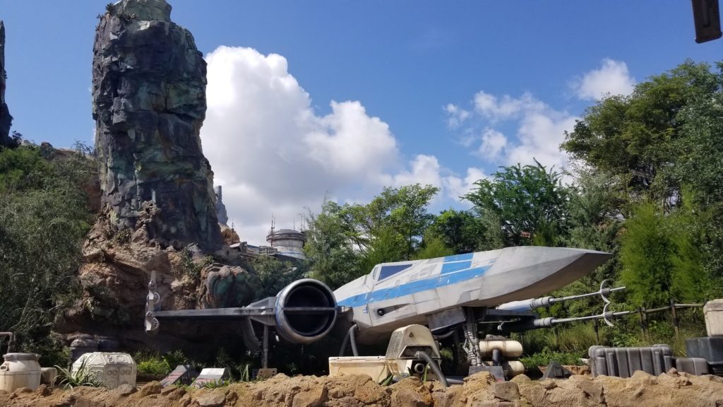 star wars galaxy's edge starship