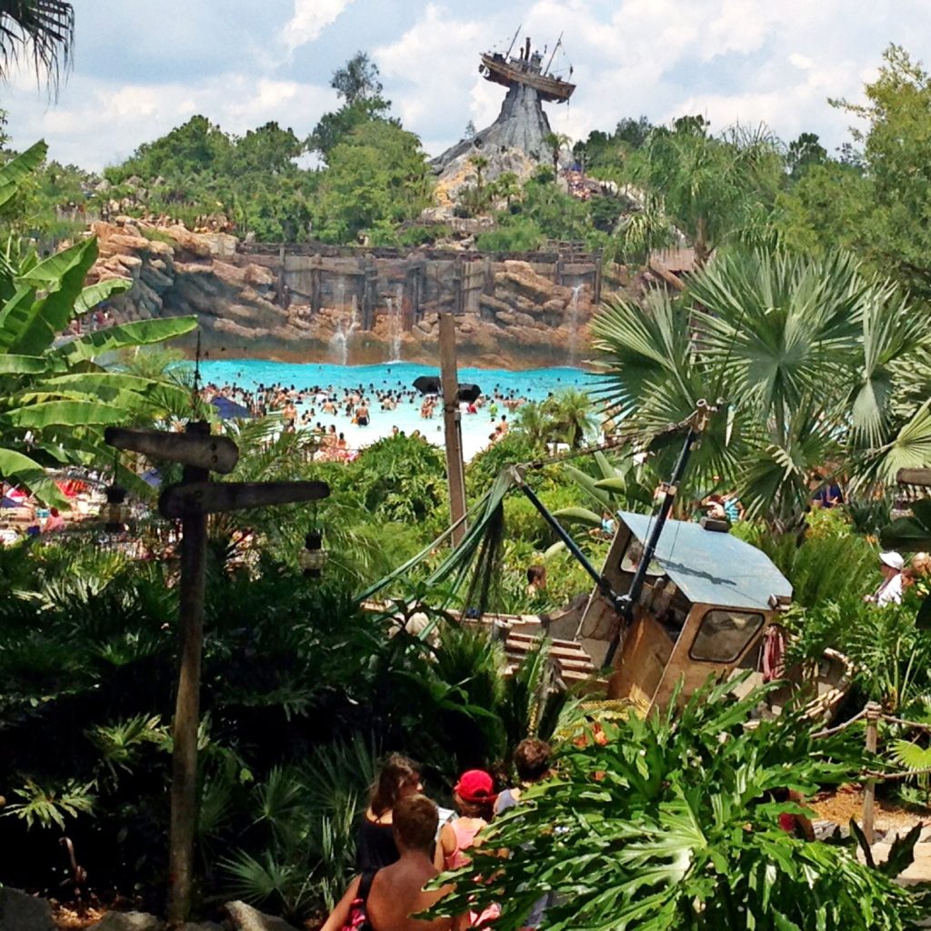 typhoon_lagoon_pool