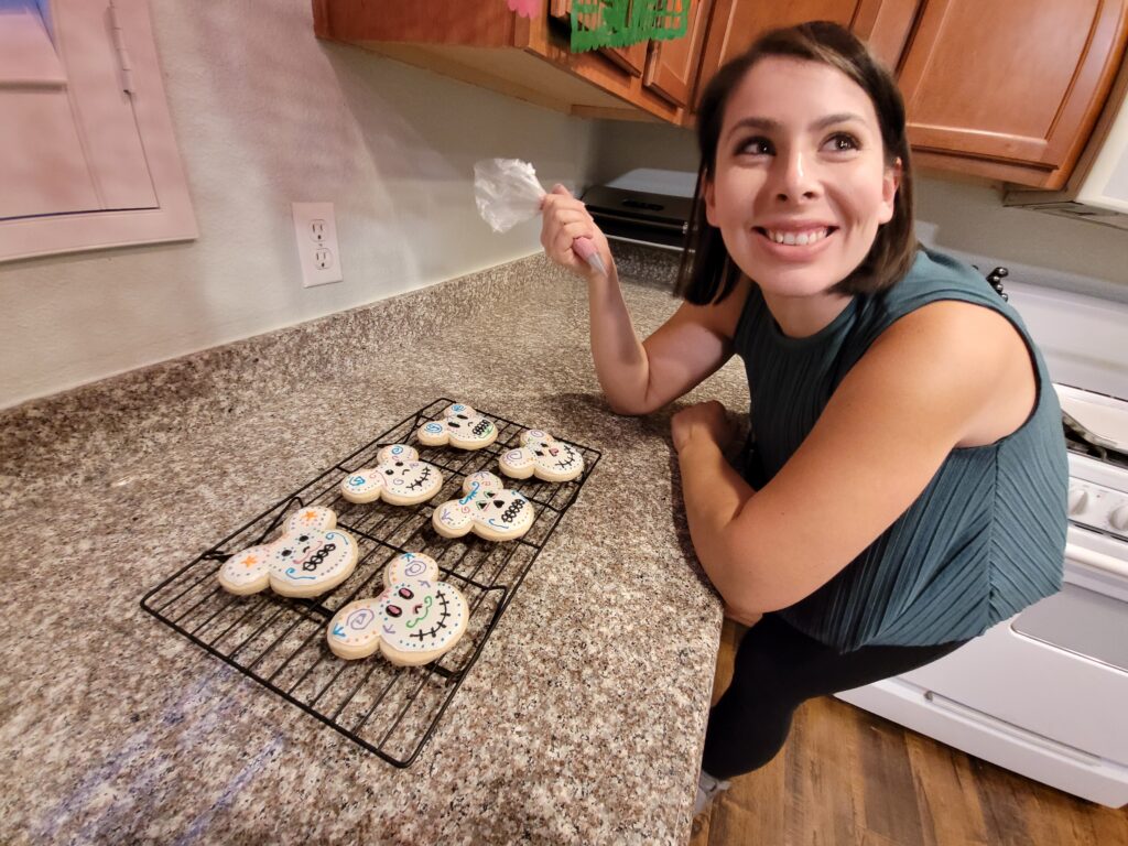 Decorate Cookies with icing
