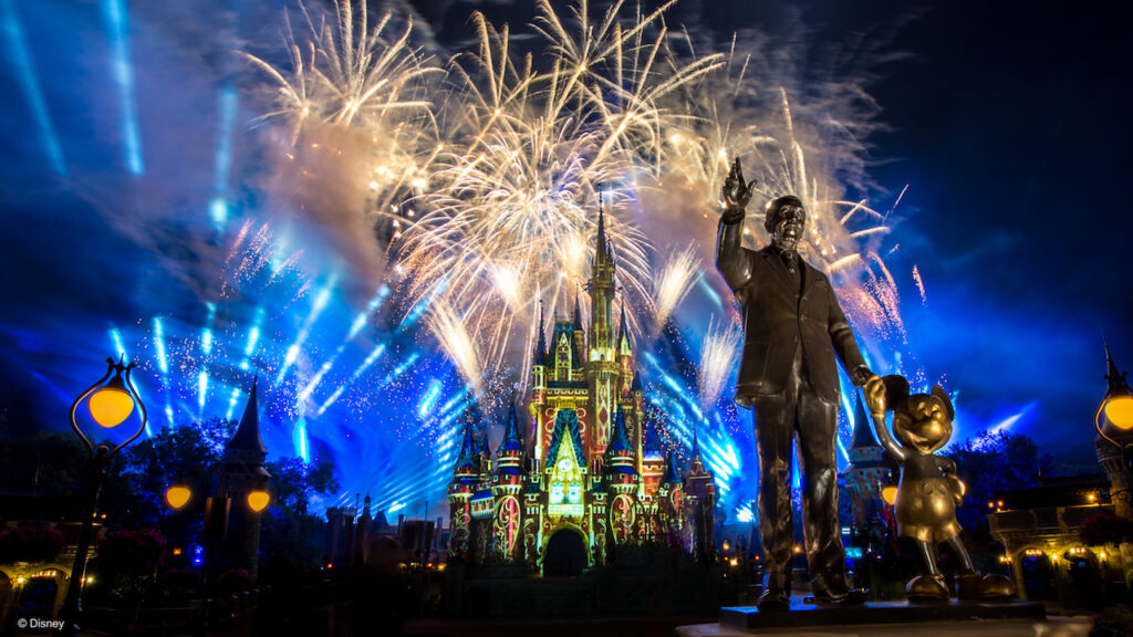 espectáculo de fuegos artificiales de Disney