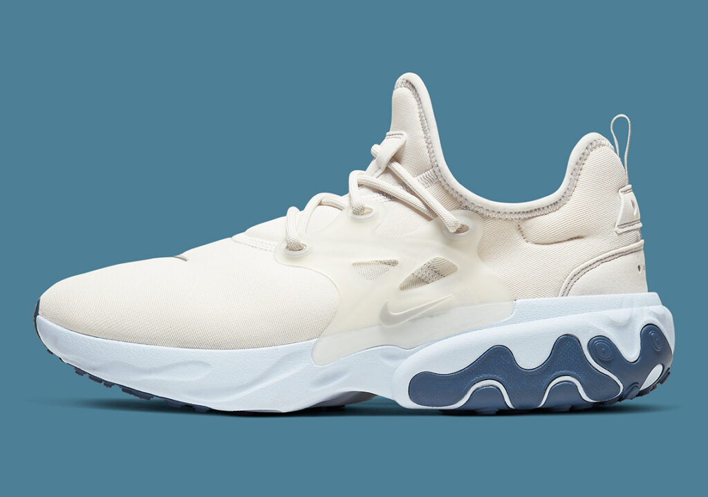 Nike Presto React en crema