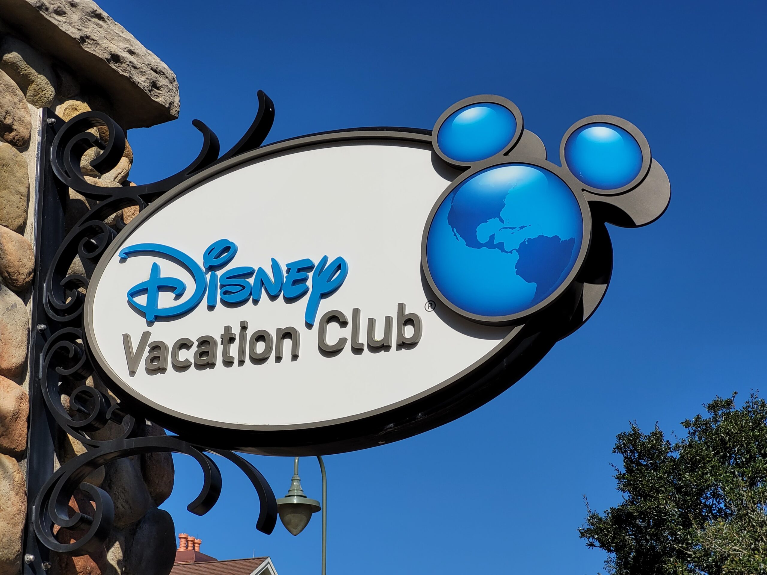 Disney Vacation Club Sign at Saratoga Springs