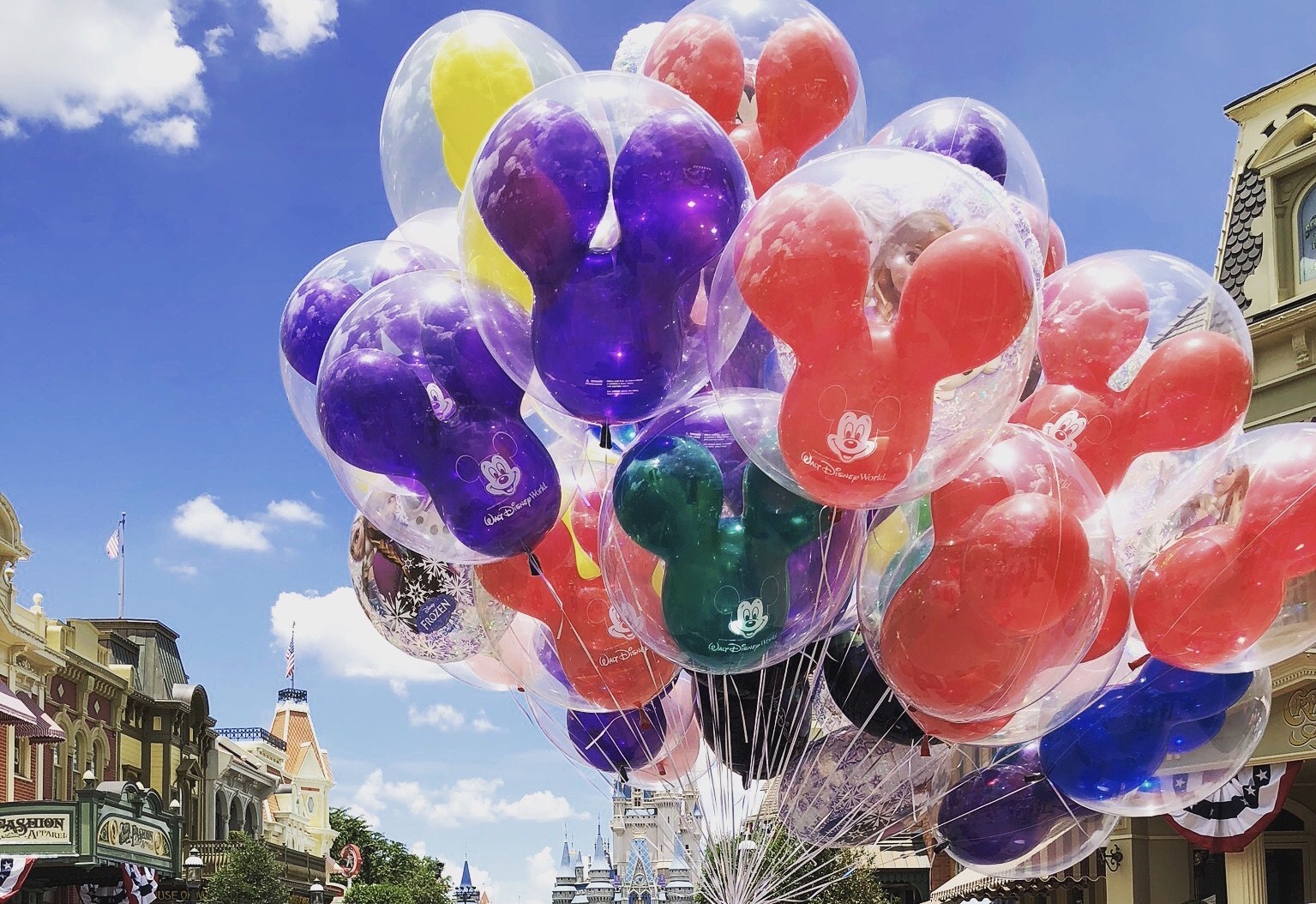 mickey balloons - Magic Kingdom, Disney World