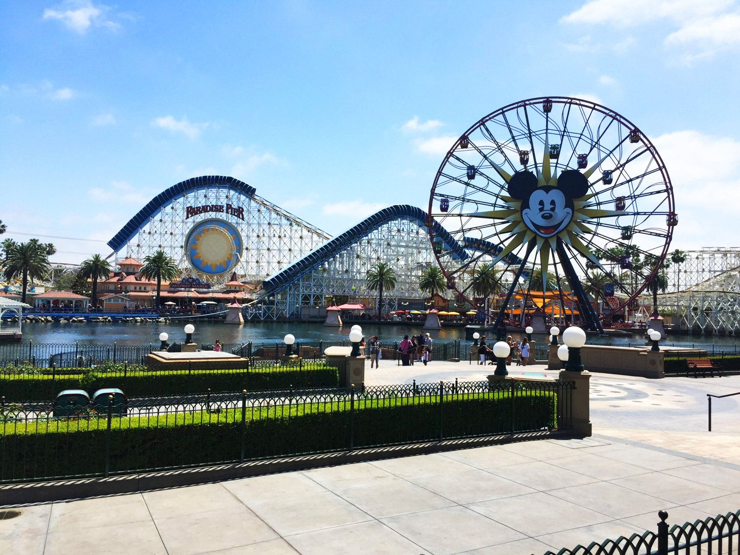 Disneyland Or Disney World, Which Is Best For Your Next Disney Vacation?