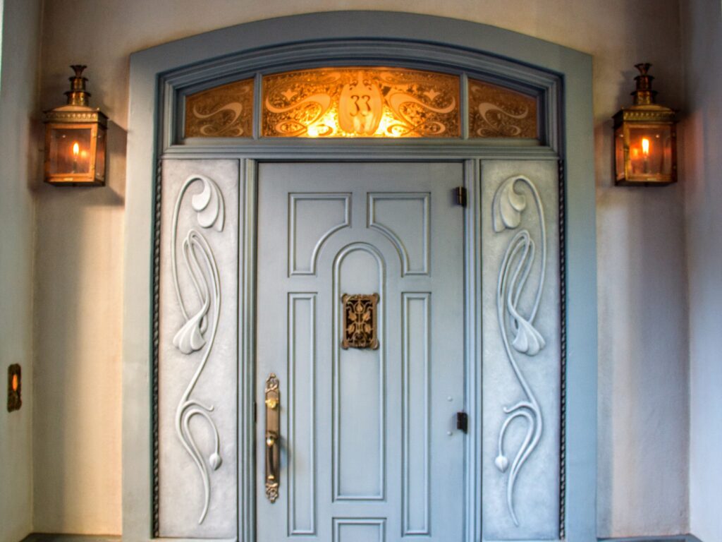  Entrée du Club 33 à Disneyland par HarshLight 