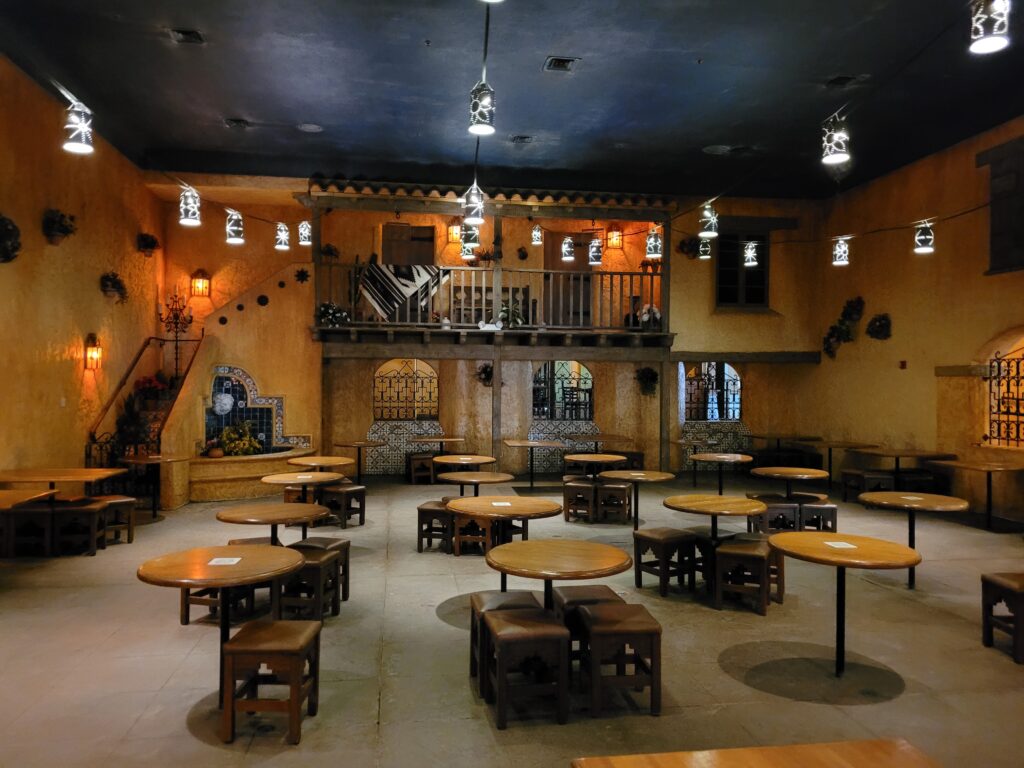 Pecos Bill Tall Tale Inn & Cafe Dining Area