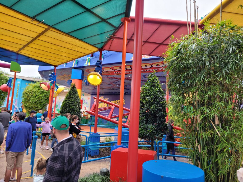 Slinky Dog Dash Queue