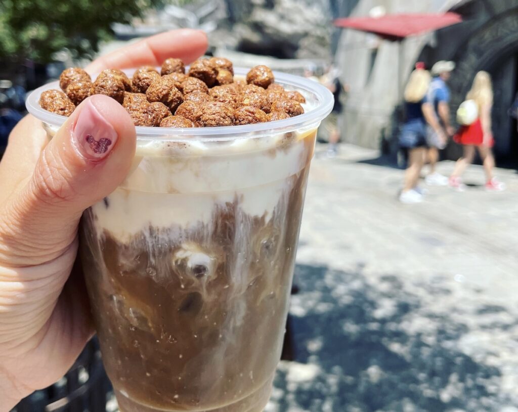 Bebe para refrescarte en Disneyland