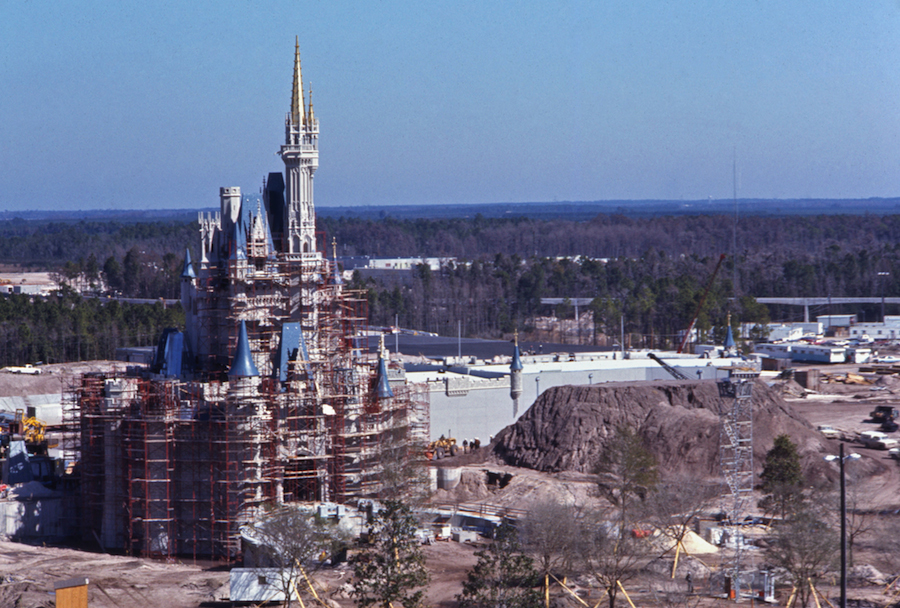 Disney Magic Kingdom Cinderella Castle en construcción 1971