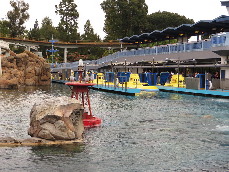 Nemo Submarine Voyage - Disneyland