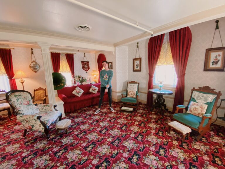 Inside Walt Disney s Private Apartment At Disneyland DVC Shop inside-walt-disney-s-private-apartment-at-disneyland-dvc-shop