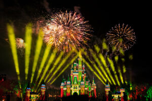 Fuegos artificiales navideños en Magic Kingdom