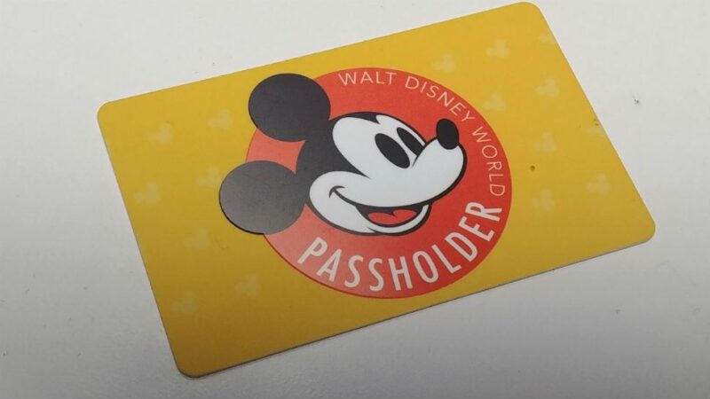 disney_world_passholder_card