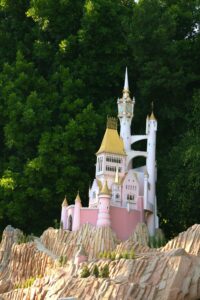 Mini castillo en Storybook Land Canals