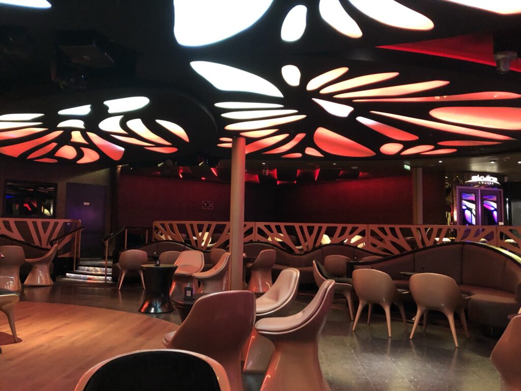 Adult lounge Evolution on Disney Cruise