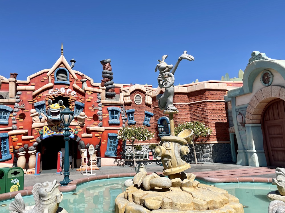 Entrance to Roger Rabbits Toontown Spin