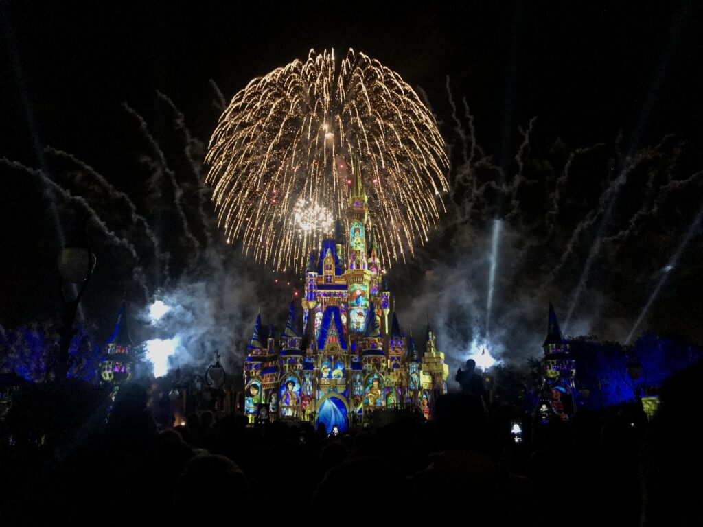 Fuegos artificiales felices para siempre de Disney