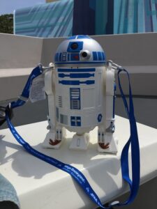 Cubo de palomitas de maíz Star Wars R2D2 en Disney World