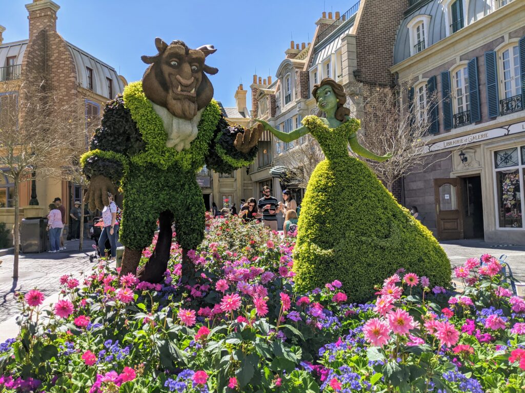 Topiario de Epcot Flower and Garden La Bella y la Bestia