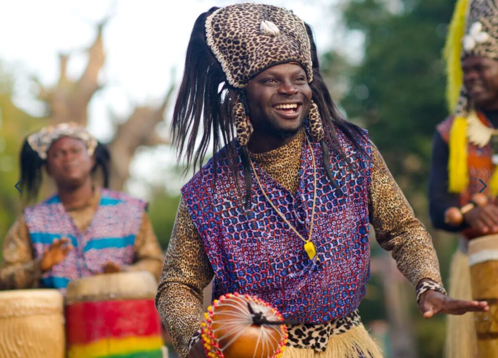 Animal Kingdom performer