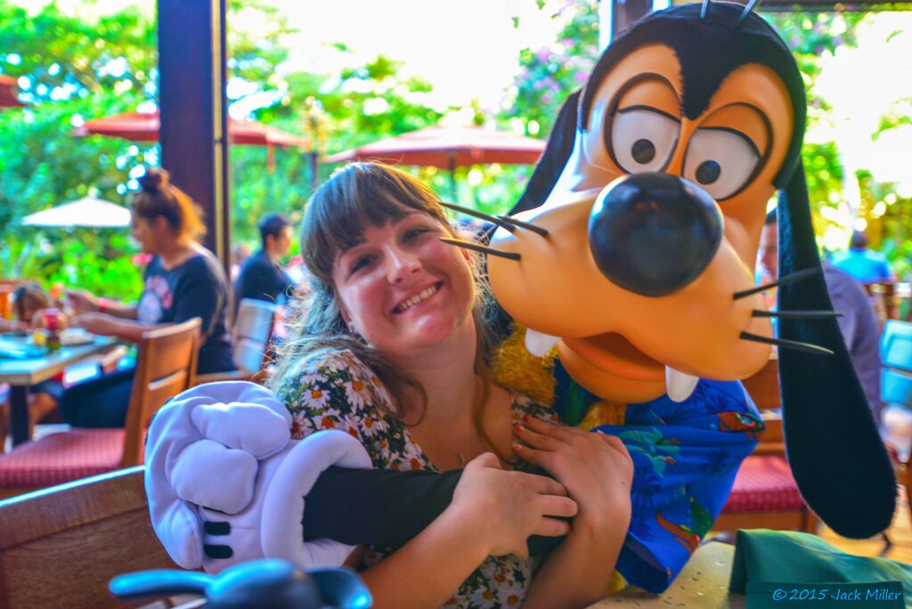 Goofy en Aulani de Disney