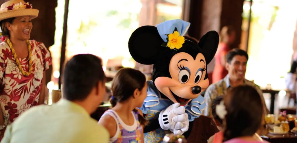 Cena con personajes de Disney Aulani Minnie Mouse