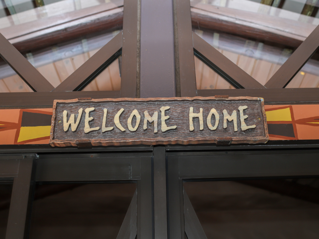 Cartel de bienvenida a casa de Disney's Animal Kingdom Lodge