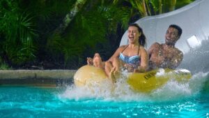 Tobogán acuático en Typhoon Lagoon