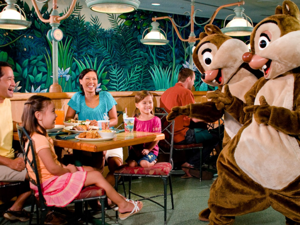 Garden Grill Disney World Chip y Dale