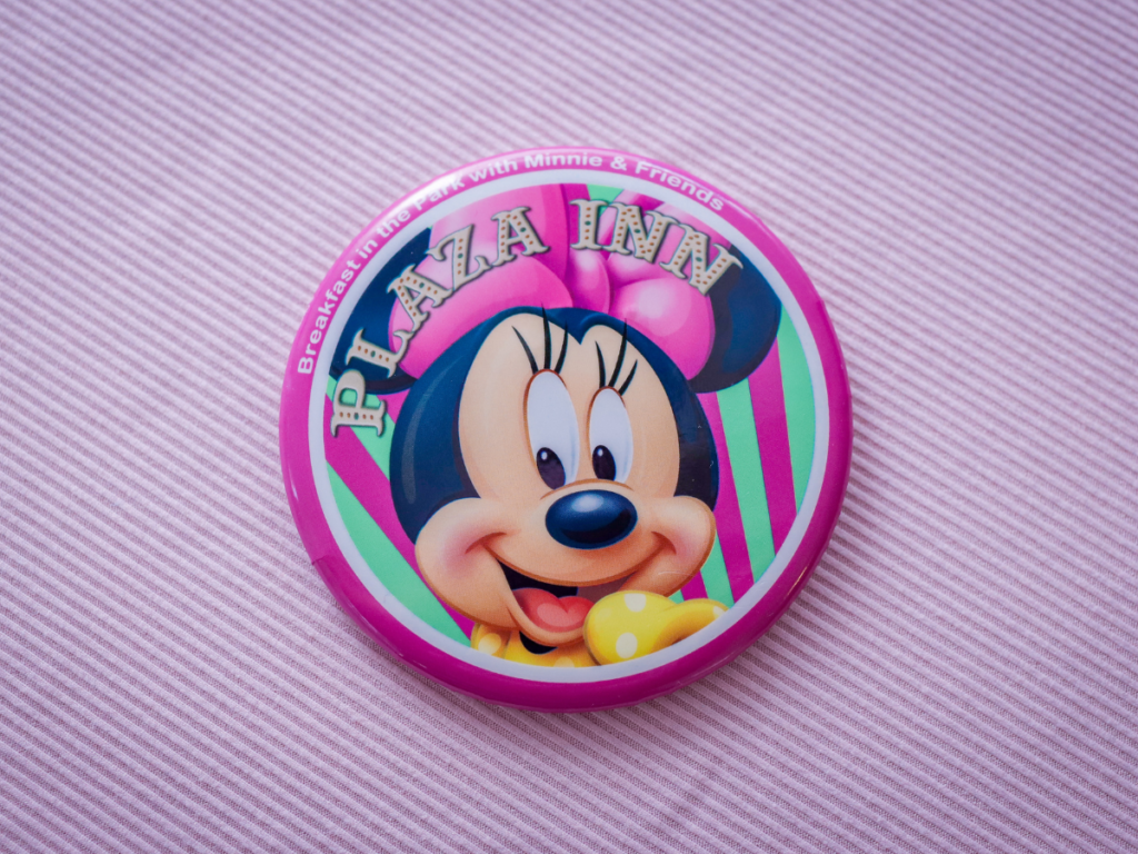 Pin de Disneyland Plaza Inn