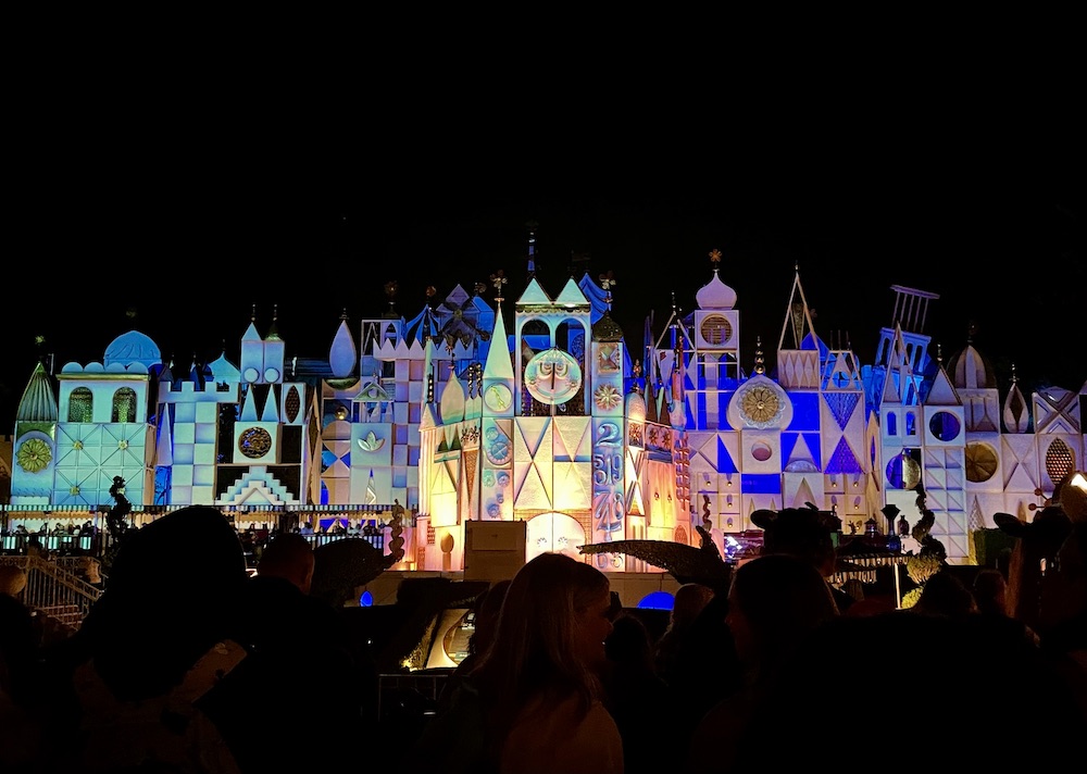 Disneyland its a small world projection show