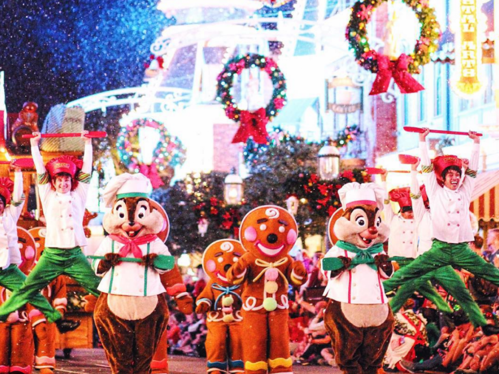 Mickey's Once Upon A Christmastime Parade at Disney World