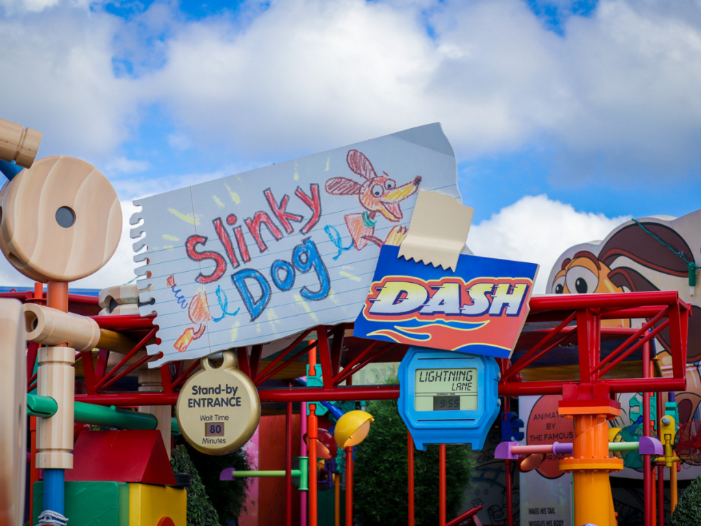 Carrera de perros furtivos de Disney World