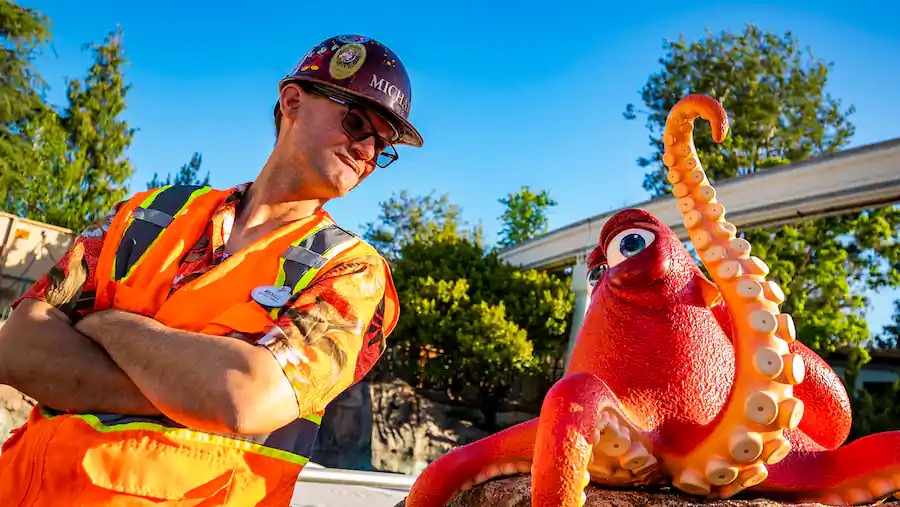 Nueva estatua de Hank en Buscando a Nemo Submarine Voyage