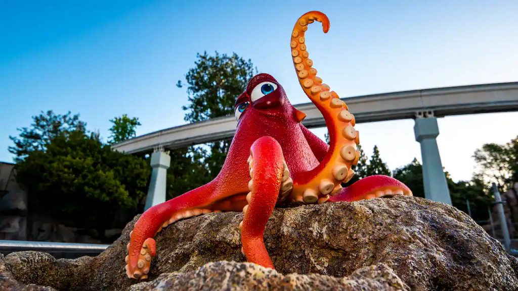 New Hank statue from Finding Nemo Submarine Voyage