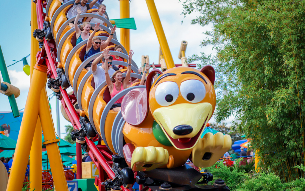 Carrera de perros furtivos de Disney World