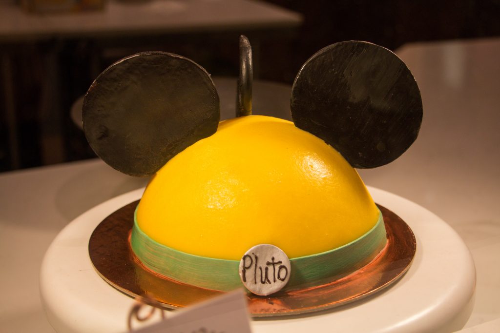 Pastel de Plutón de Disney