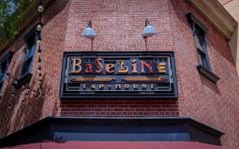 baseline-tap-house-overview-disney-s-hollywood-studios-dining-dvc-shop