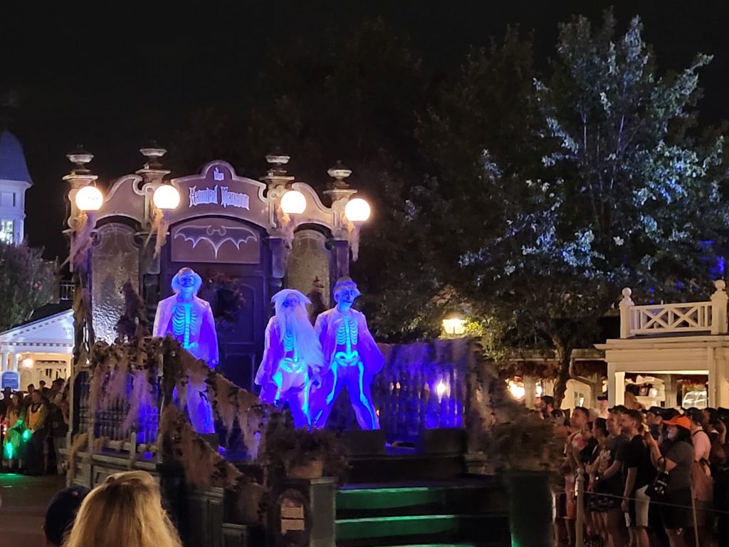 Haunted Mansion Ghosts in Mickey's Not-So-Scary Halloween Party Parade