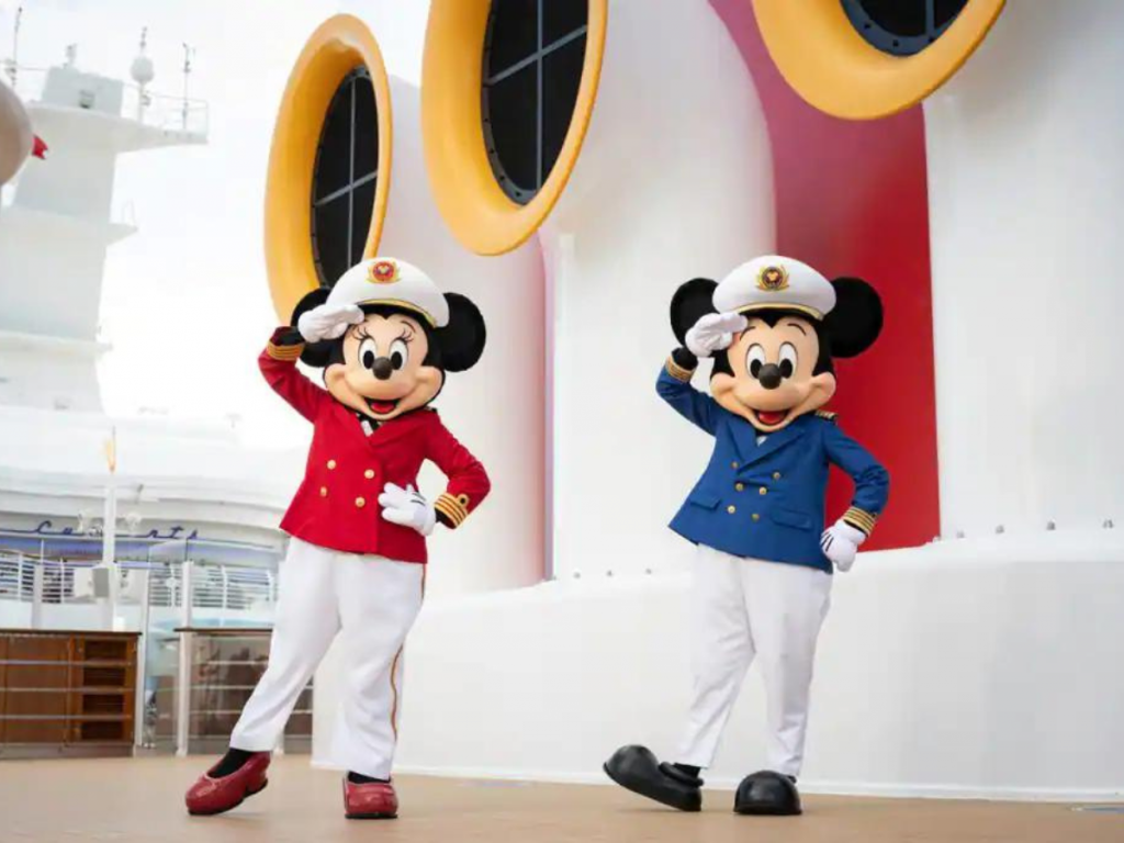 Mickey and Minnie's Captain Deck Disney Wish
