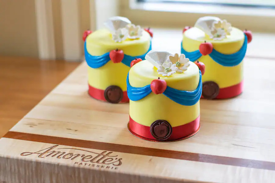 Snow White 85th Anniversary Petit Cake at Amorrette's Patisserie 