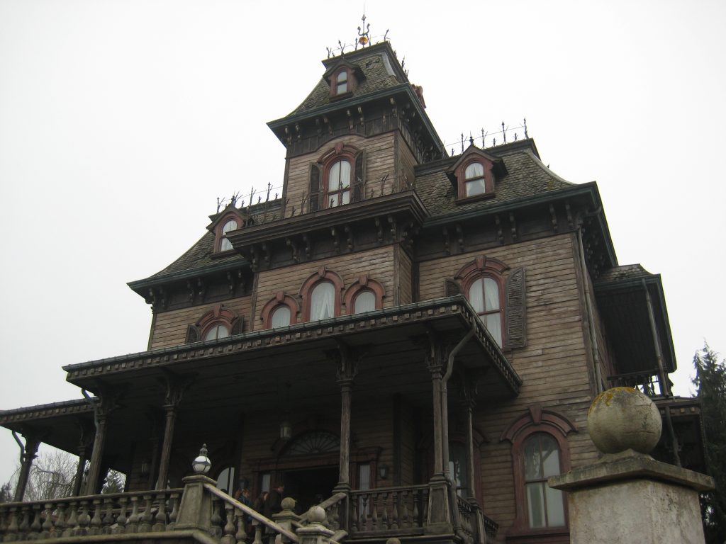 Disneyland Paris haunted mansion