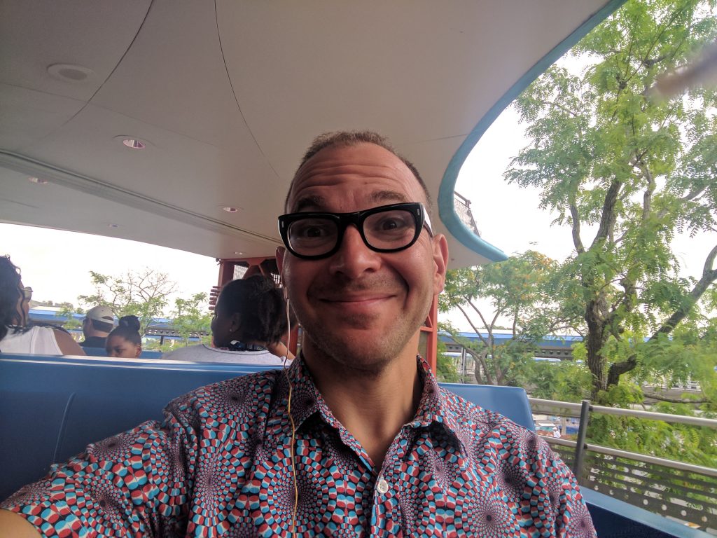 Selfie en PeopleMover de Disney