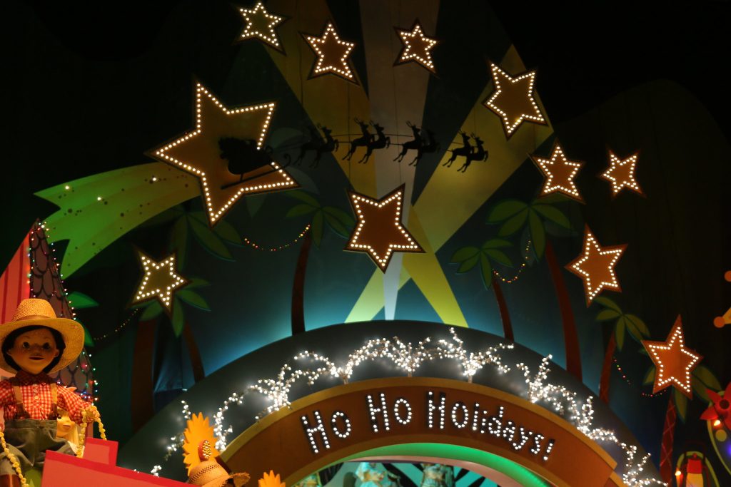 "it's a small world" Holiday Decor