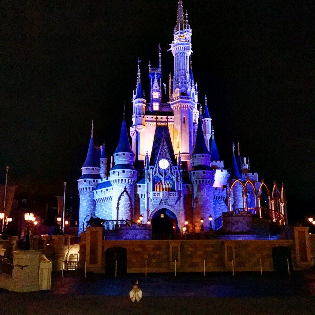 Tarde en la noche en Magic Kingdom