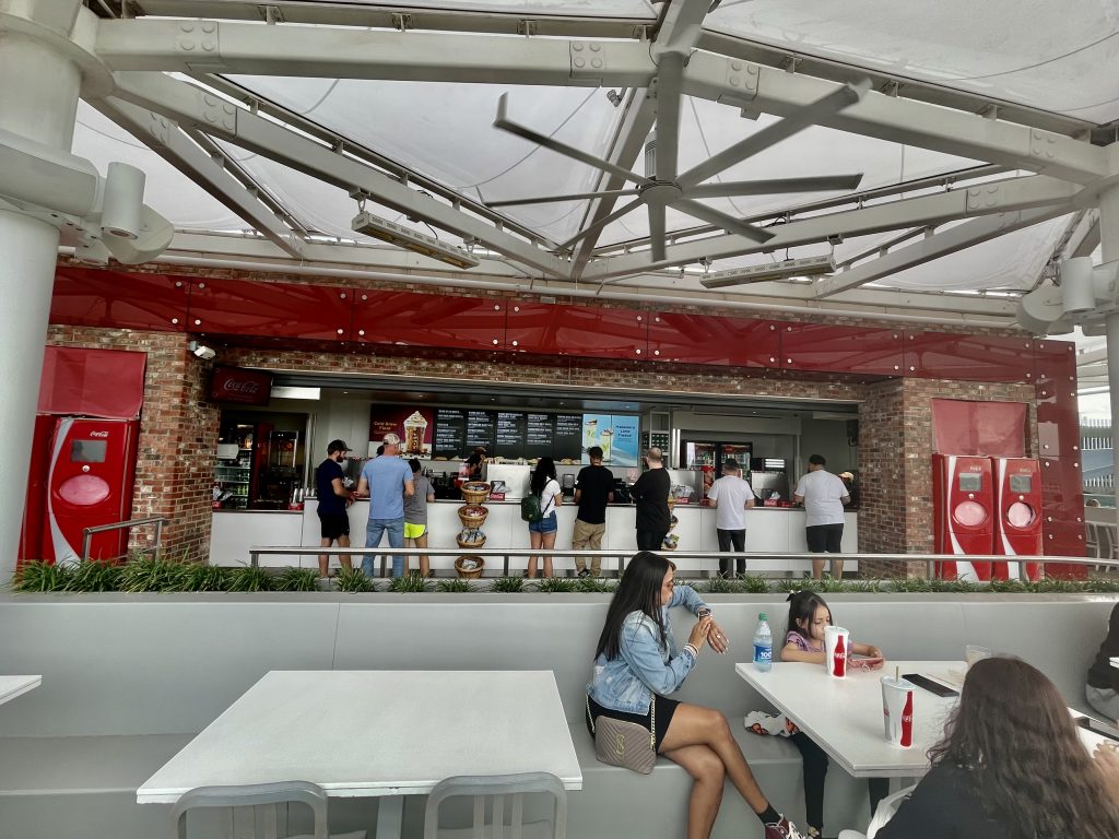 Barra de Coca-Carbón de Disney Springs