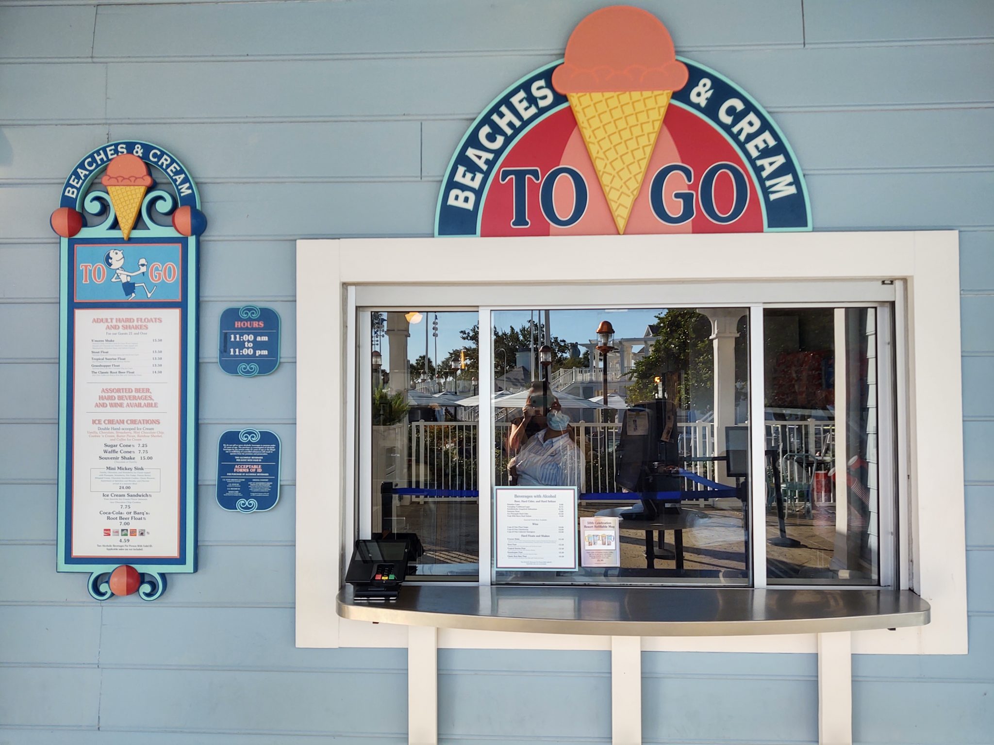 Reseña de "Lunch At Beaches & Cream Soda Shop" en "Disney's Beach Club