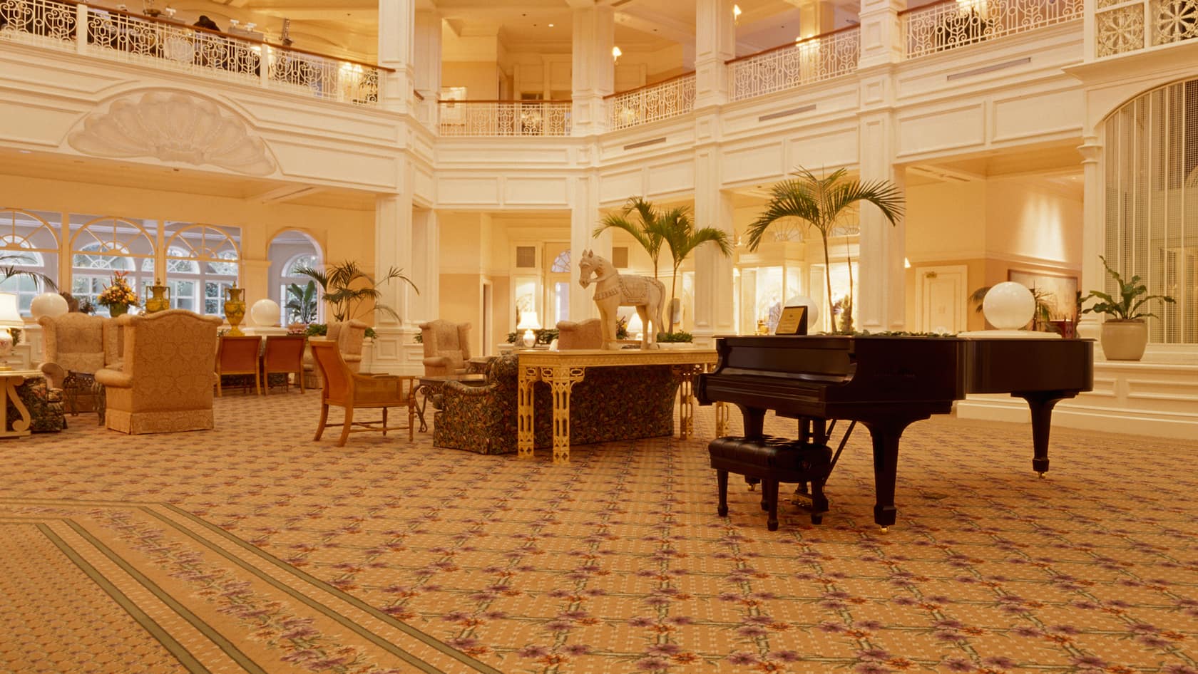 grand floridian piano in lobby