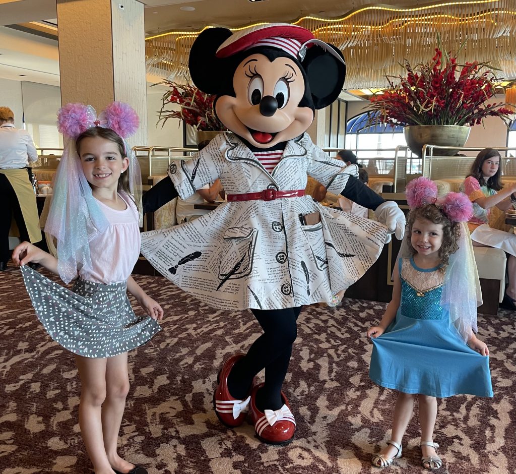 Desayuno con el personaje de Minnie Mouse